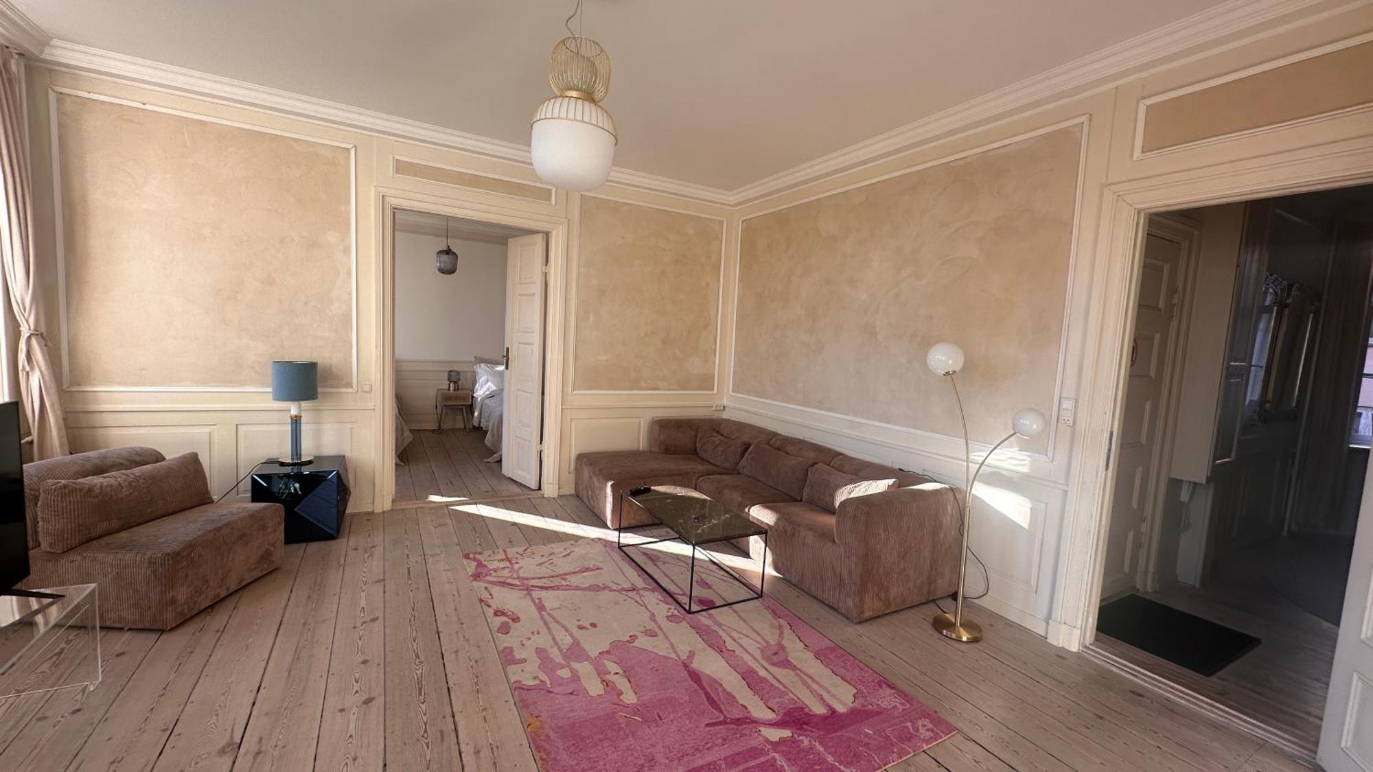 The Square - Carolinas Apartment *