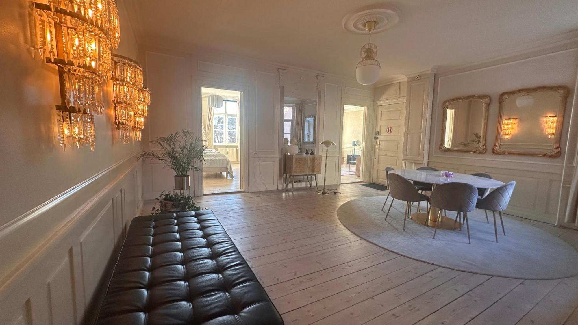 The Square - Carolinas Apartment