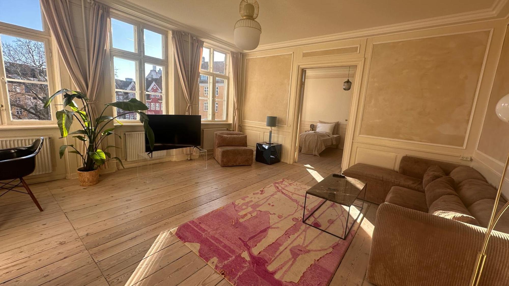 The Square - Carolinas Apartment