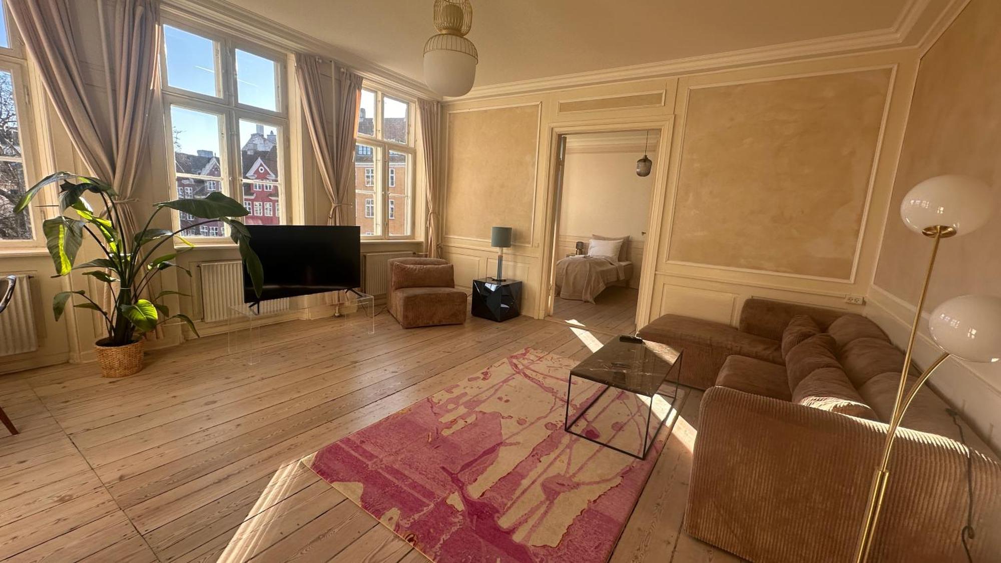 The Square - Carolinas Apartment